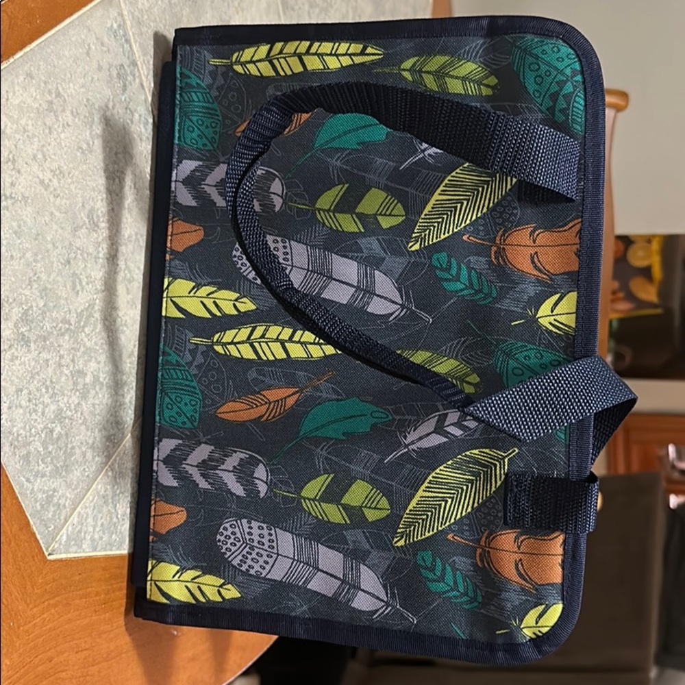 New With Tags!  Thirty One Get Creative Caddy- Falling Feathers
